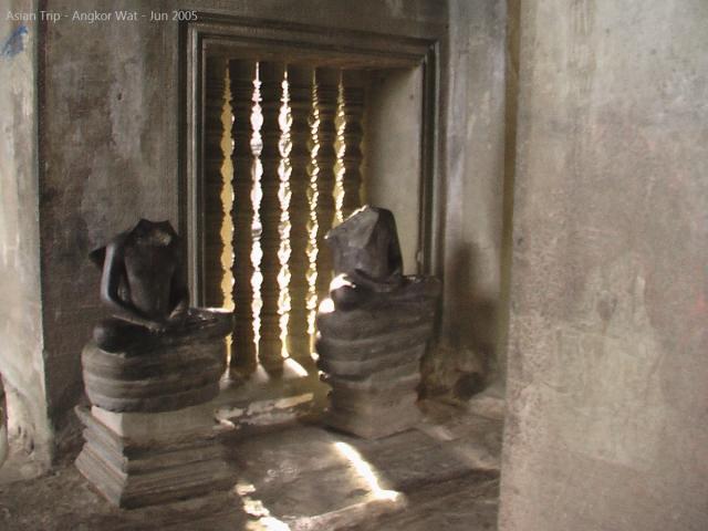 050530_Angkor_Wat_356