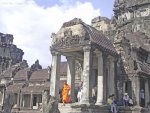 050530_Angkor_Wat_335